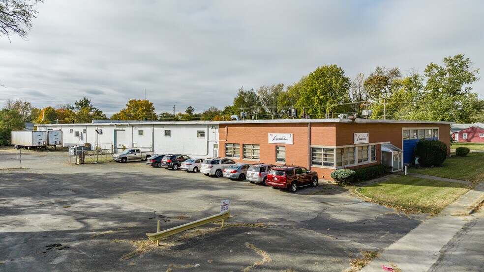 1825 W 18th St, Anderson, IN à vendre - Photo de l’immeuble – Image 2 sur 26