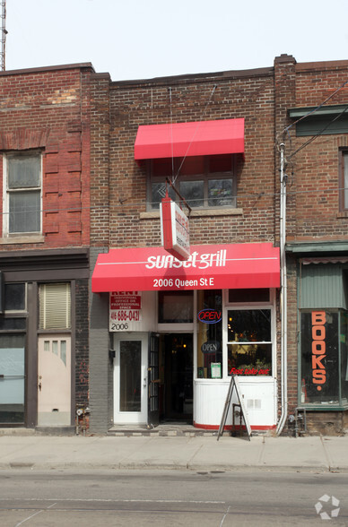 2006 Queen St E, Toronto, ON à vendre - Photo principale – Image 2 sur 7