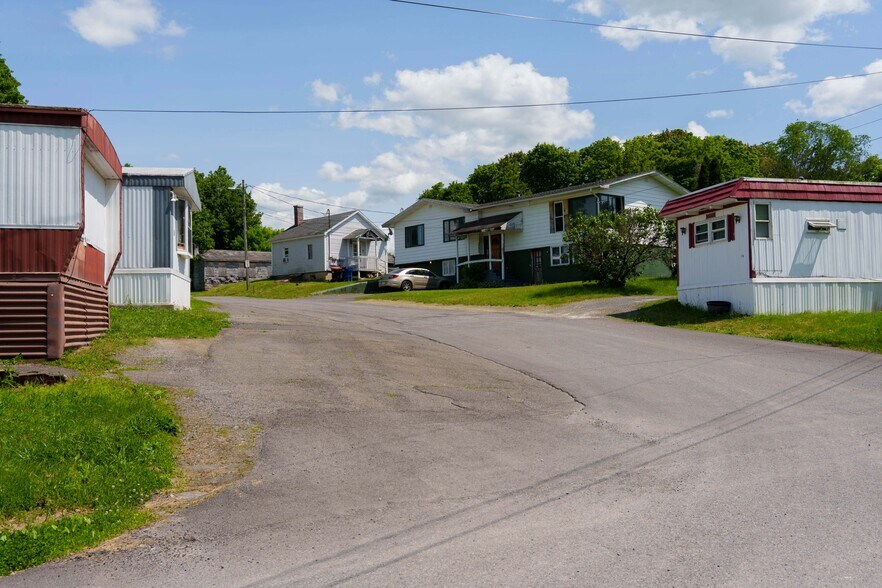 2960 Atlantic Ave, Stottville, NY à vendre - Photo de l’immeuble – Image 3 sur 22