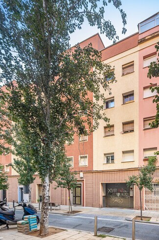 Plus de détails pour Carrer Travau, 29, Barcelone - Logement à vendre