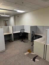 9100 Ming Ave, Bakersfield, CA à louer Photo intérieure– Image 1 sur 2