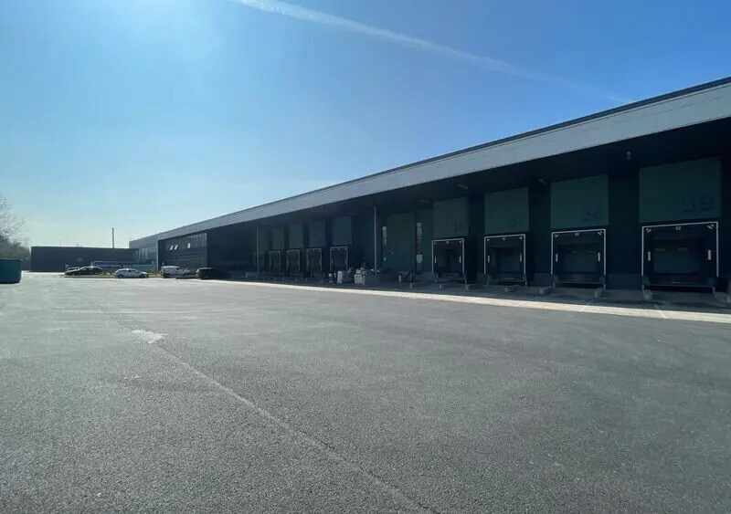 Industriel/Logistique dans Marly-la-Ville à louer - Photo de l’immeuble – Image 3 sur 10