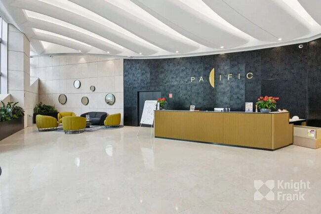 Plus de détails pour 11-13 Cours Valmy, Puteaux - Bureau à louer