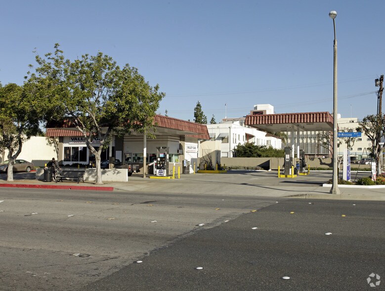 295 E Mission Blvd, Pomona, CA à vendre - Photo de l’immeuble – Image 2 sur 4