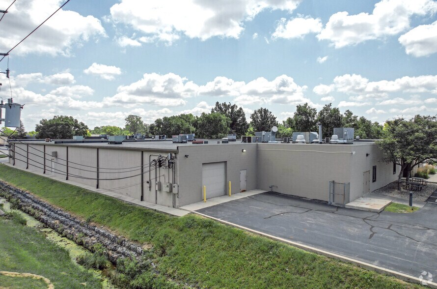 6402-6410 Castleplace Dr, Indianapolis, IN à louer - Photo de l’immeuble – Image 2 sur 3