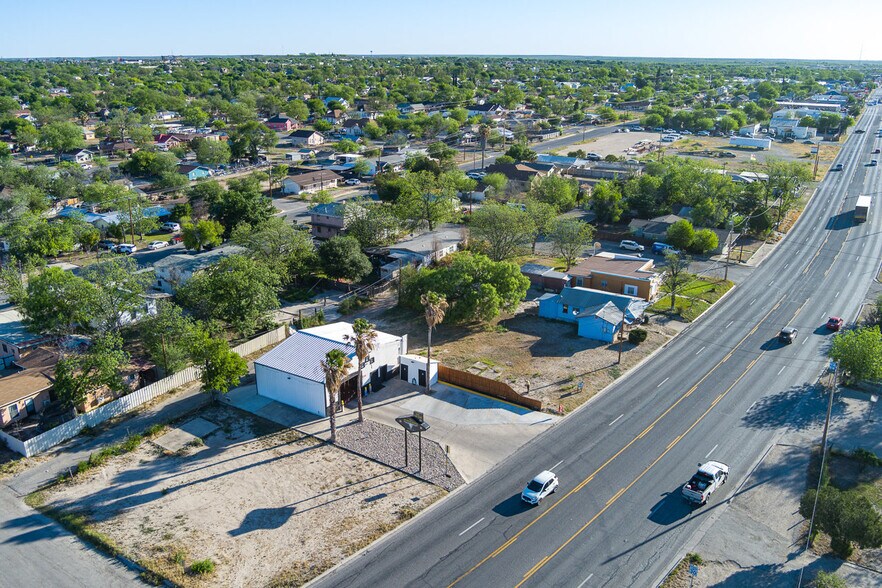 607 W Gibbs St, Del Rio, TX à vendre - Photo de l’immeuble – Image 3 sur 38