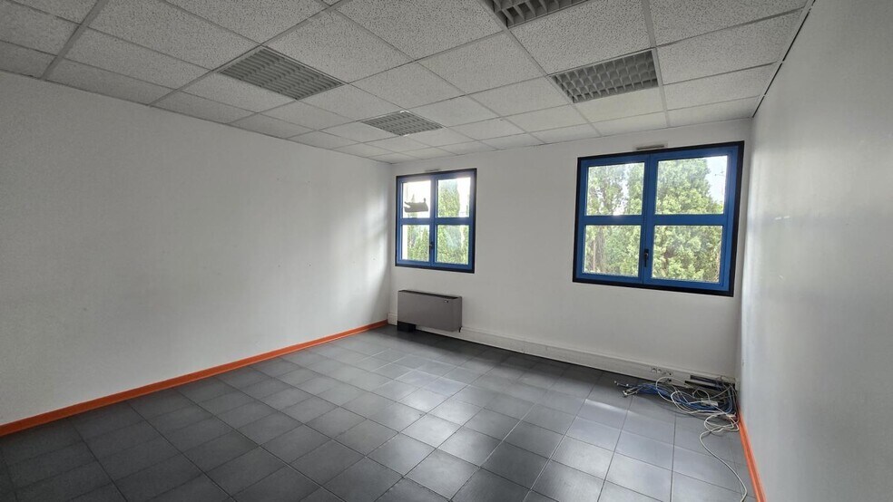 Bureau dans La Garde à louer - Photo de l’immeuble – Image 2 sur 6