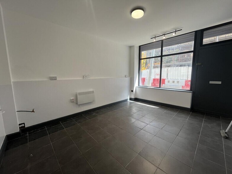 5 Mather Road, Manchester à vendre - Photo de l’immeuble – Image 2 sur 8