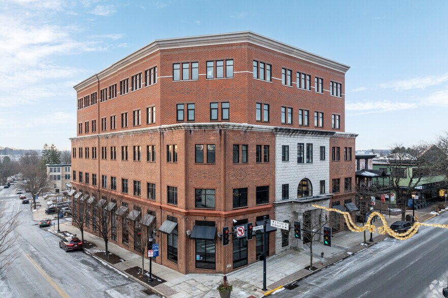 128 E State St, Kennett Square, PA à louer - Photo de l’immeuble – Image 3 sur 5
