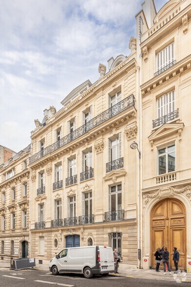 81 Rue De Monceau, Paris à louer - Photo de l’immeuble – Image 3 sur 3