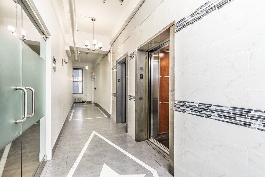 115 W 45th St, New York, NY à louer - Photo intérieure – Image 3 sur 3