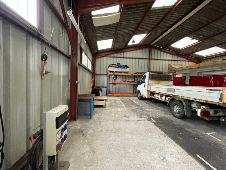 Local d’activités dans Hennebont à louer - Photo intérieure – Image 3 sur 12