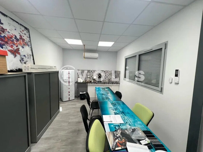 Local d'activités dans Dagneux à vendre - Photo de l’immeuble – Image 3 sur 9