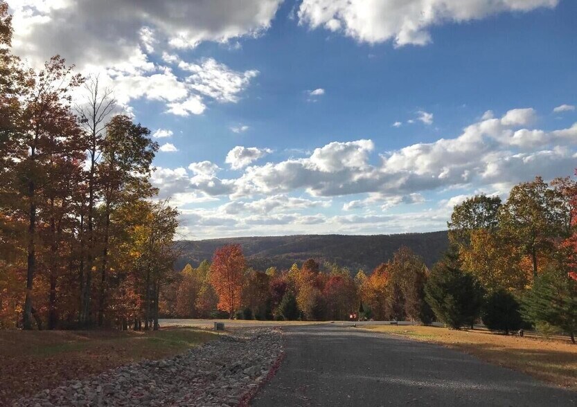 235 Chestnut Oak Dr, Dunlap, TN à vendre - Photo de l’immeuble – Image 1 sur 6