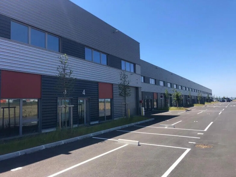 5 Les Grands Champs, Le Thillay à louer - Photo de l’immeuble – Image 2 sur 37