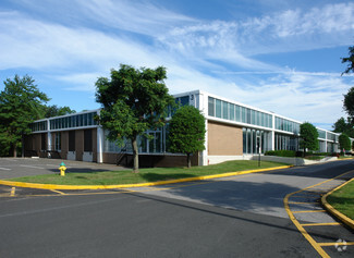 Plus de détails pour 3 Westchester Plz, Elmsford, NY - Local d'activités à louer