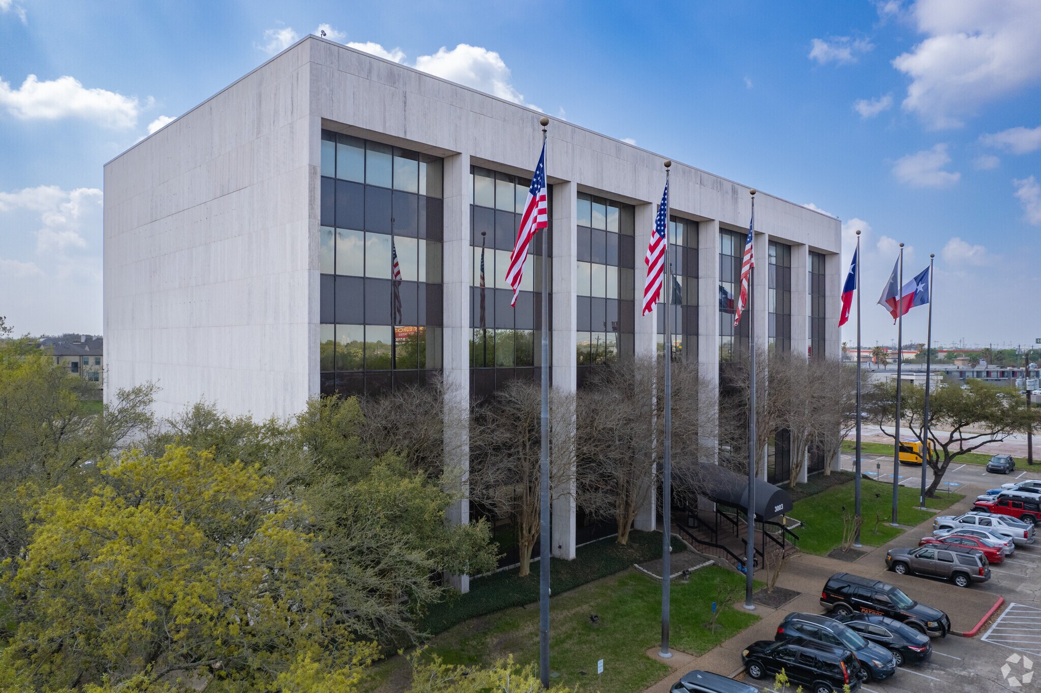 3003 S Loop Fwy W, Houston, TX à louer Photo de l’immeuble– Image 1 sur 4