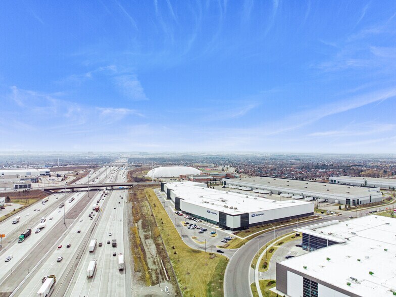 350 Madill Blvd, Mississauga, ON à louer - Photo de l’immeuble – Image 3 sur 3