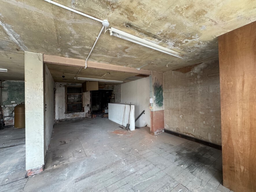 58-64 Dalton Rd, Barrow In Furness, CMA LA14 1JB - Lot 58-60 - - Photo intérieure - Image 1 of 3