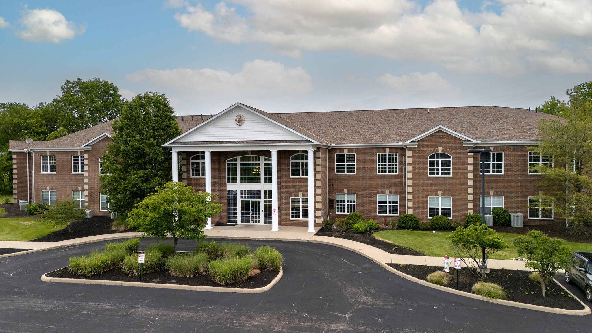 387 Golfview Ln, Highland Heights, OH à louer Photo de l’immeuble– Image 1 sur 26
