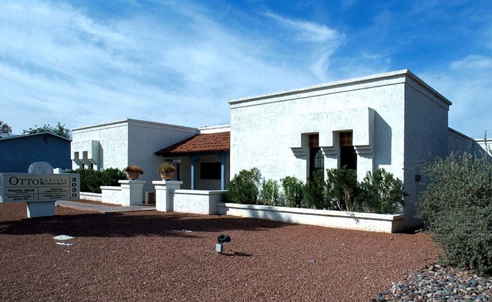 3030 E Cactus Rd, Phoenix, AZ à vendre - Photo de l’immeuble – Image 2 sur 5