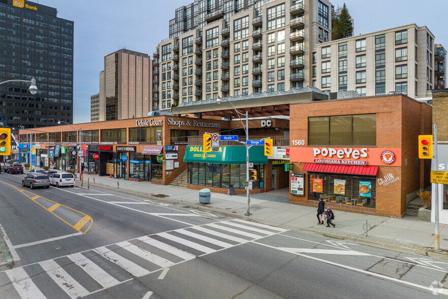 1560 Yonge St, Toronto, ON à louer - Photo de l’immeuble – Image 1 sur 5