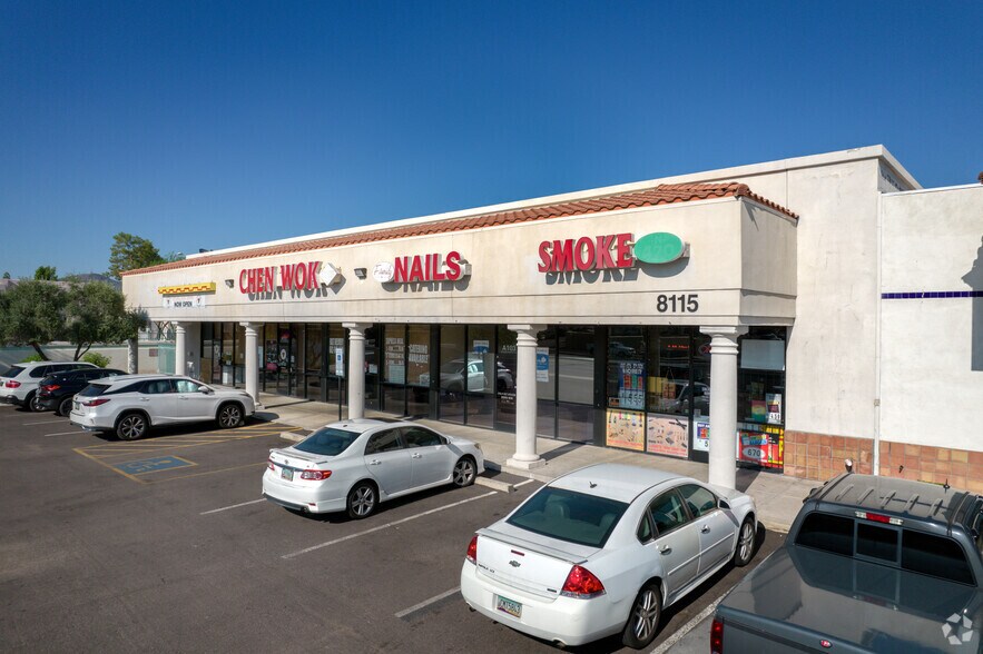 8115 N 19th Ave, Phoenix, AZ à louer - Photo principale – Image 1 sur 3