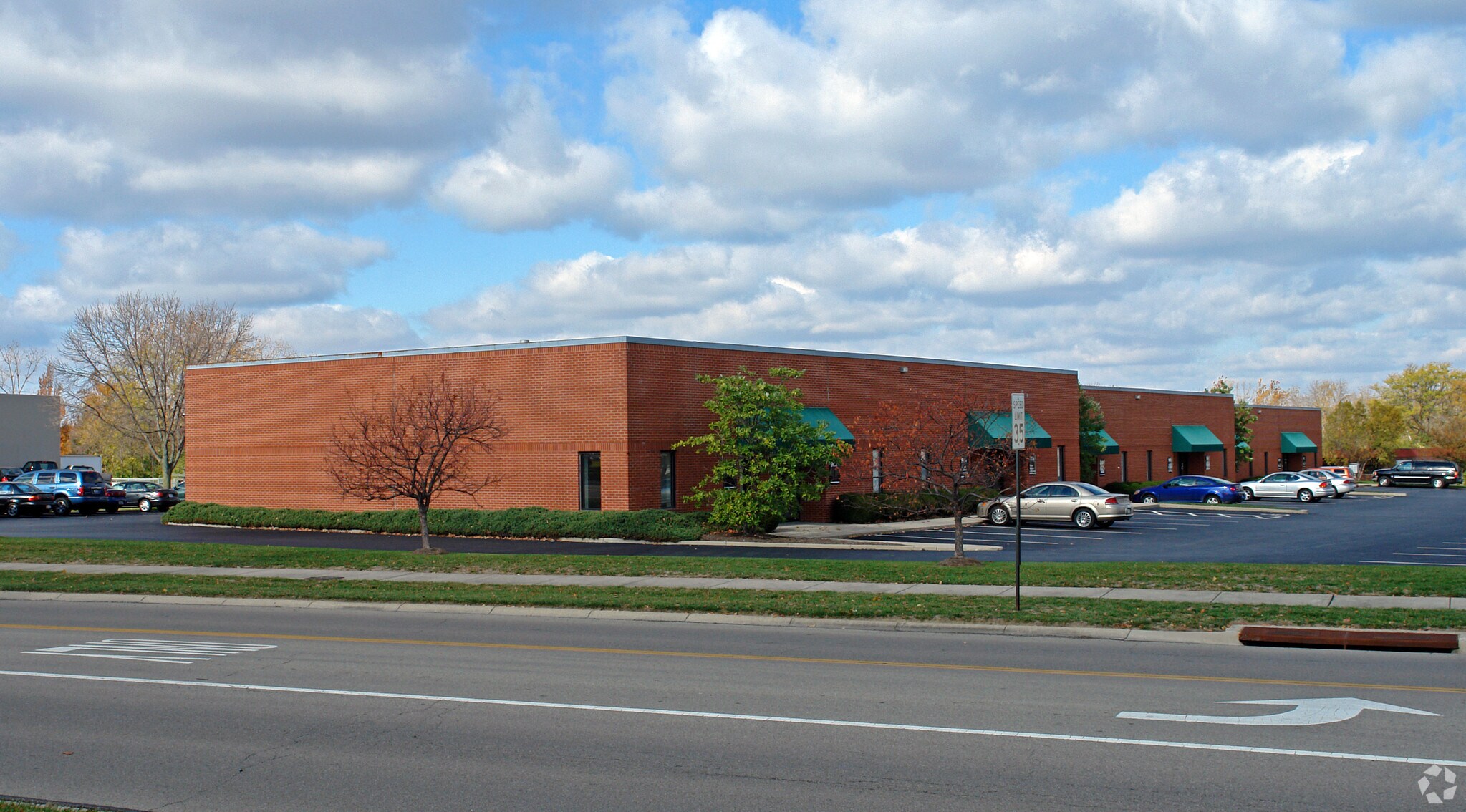 900-922 Senate Dr, Centerville, OH à louer Photo de l’immeuble– Image 1 sur 7