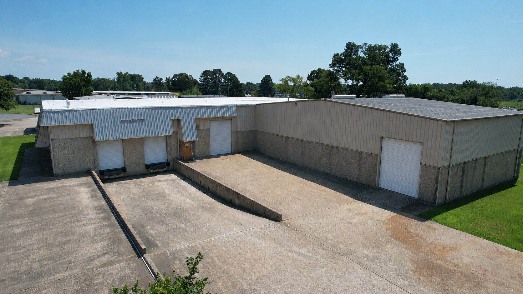 3409 Industrial Dr, North Little Rock, AR à louer Photo de l’immeuble– Image 1 sur 8