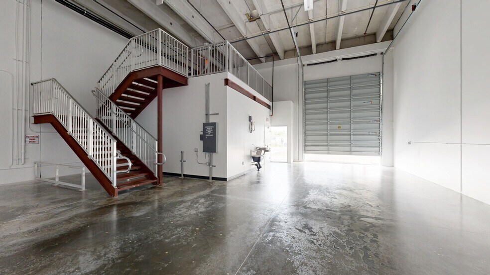 6175 NW 102nd Ave, Doral, FL à louer - Numérisation 3D Matterport – Image 2 sur 33