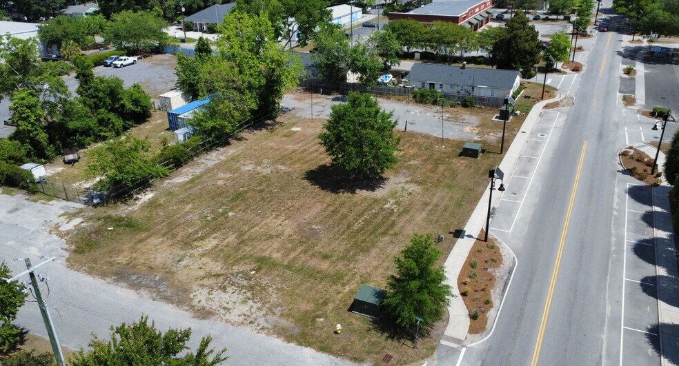 1240 Yeamans Hall Rd, Hanahan, SC à louer - Photo de l’immeuble – Image 3 sur 6