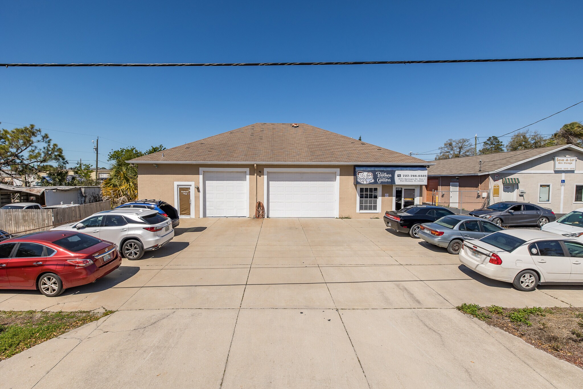 6151 Springer Dr, Port Richey, FL à vendre Photo de l’immeuble– Image 1 sur 36