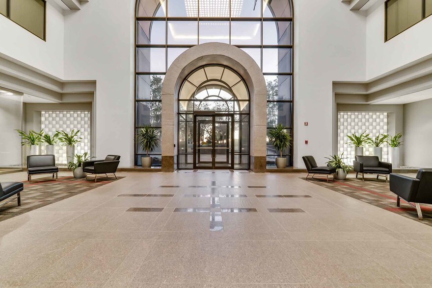 14100 San Pedro Ave, San Antonio, TX à louer - Photo intérieure – Image 3 sur 5