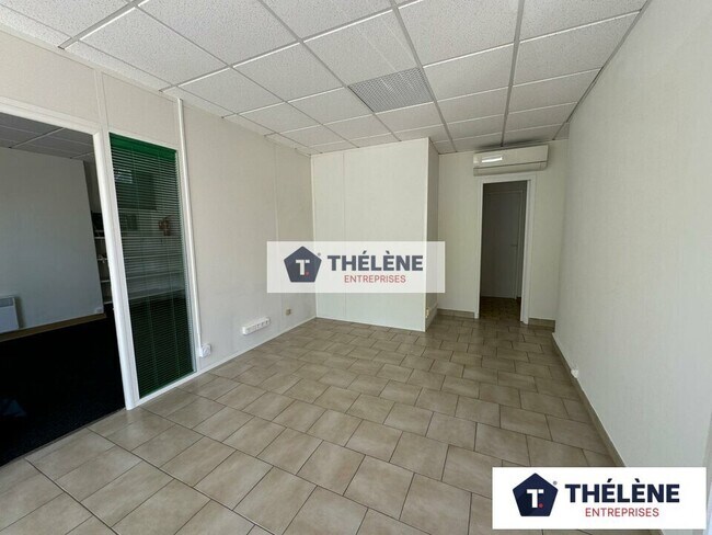 Plus de détails pour Local commercial à vendre