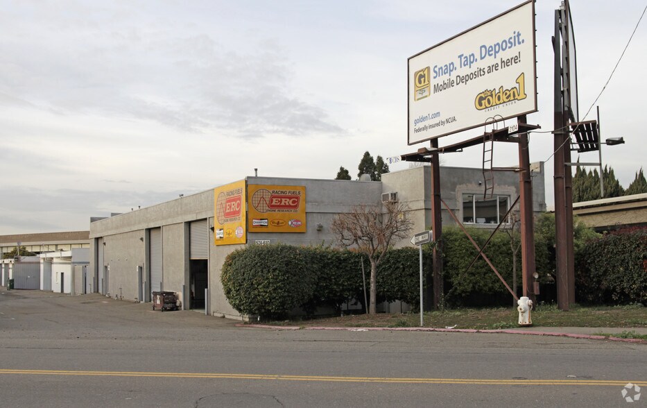 610 E Lewelling Blvd, San Lorenzo, CA à louer - Photo principale – Image 1 sur 1