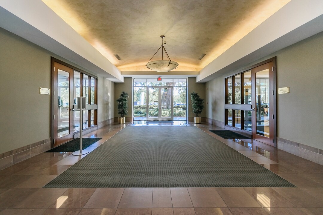 1010 Davis St, Jacksonville, FL à louer Hall d’entrée– Image 1 sur 5