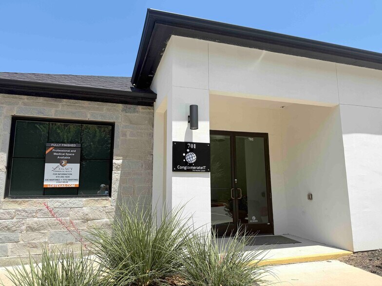 3721 S Stonebridge Dr, McKinney, TX à louer - Photo de l’immeuble – Image 2 sur 3