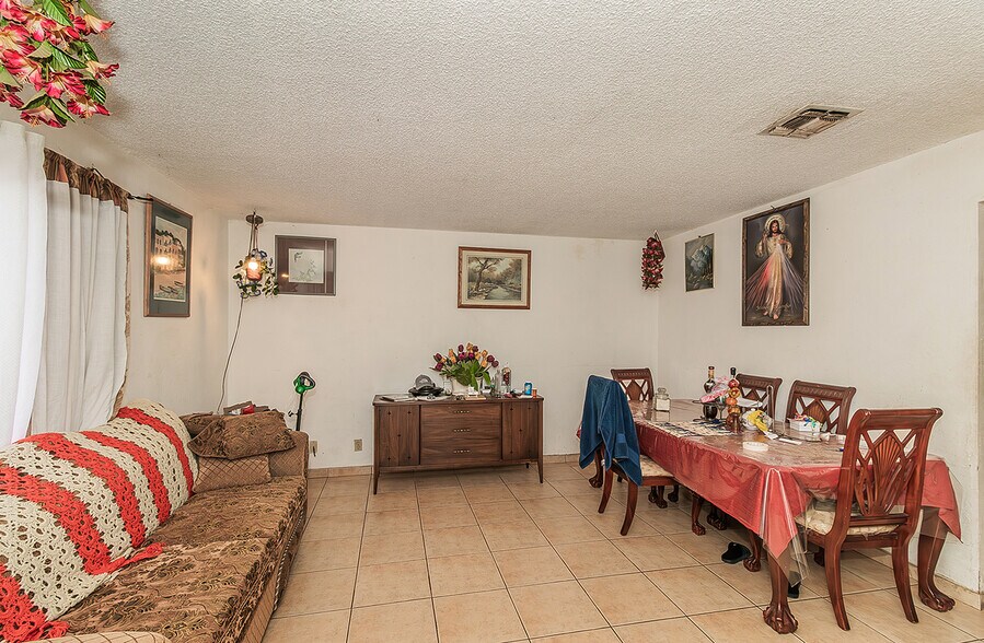 747 Stamoules St, Mendota, CA à vendre - Photo de l’immeuble – Image 3 sur 54