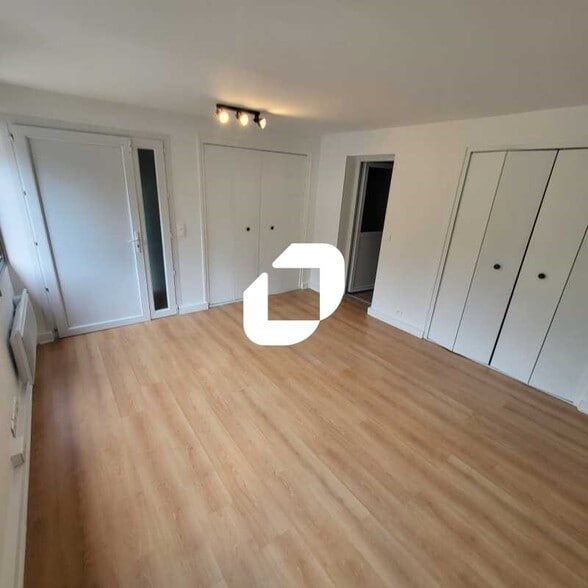 24 Rue Des Moulineaux, Suresnes à louer - Photo de l’immeuble – Image 3 sur 4