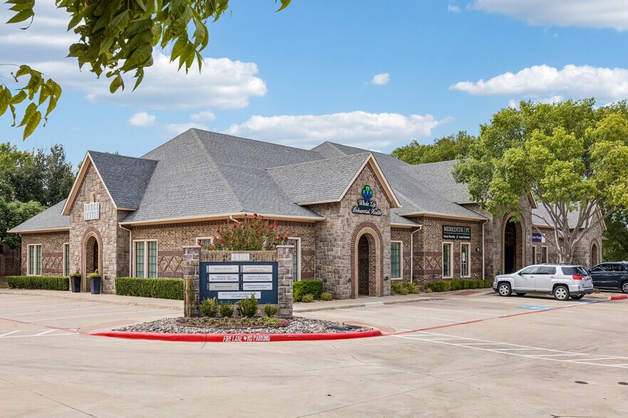 4325 Windsor Centre Trl, Flower Mound, TX à louer - Photo de l’immeuble – Image 1 sur 6