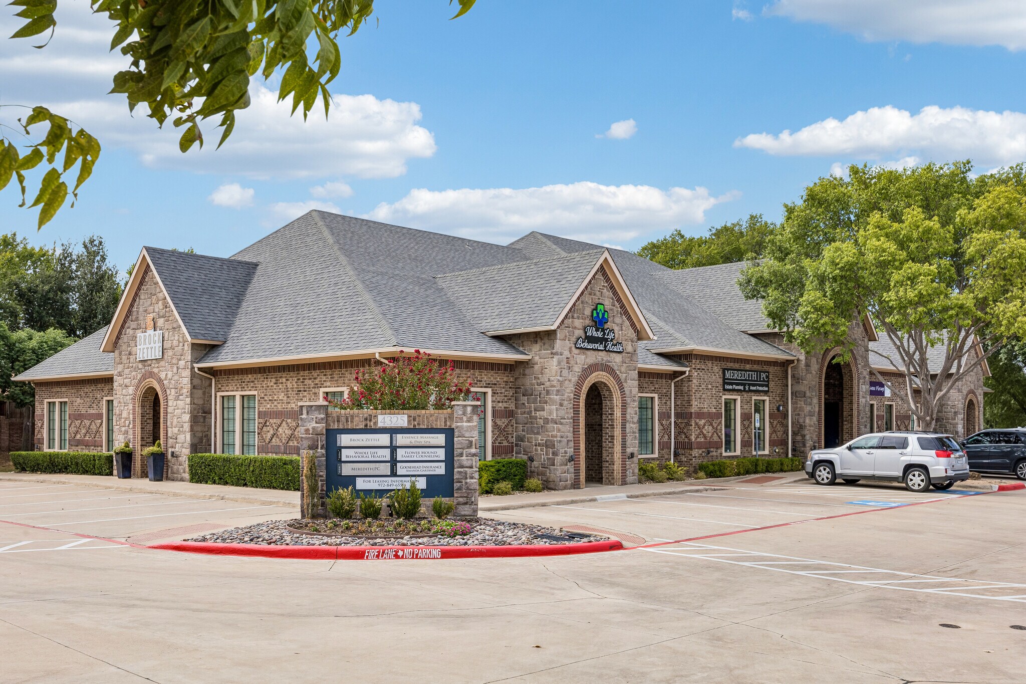 4325 Windsor Centre Trl, Flower Mound, TX à louer Photo de l’immeuble– Image 1 sur 7
