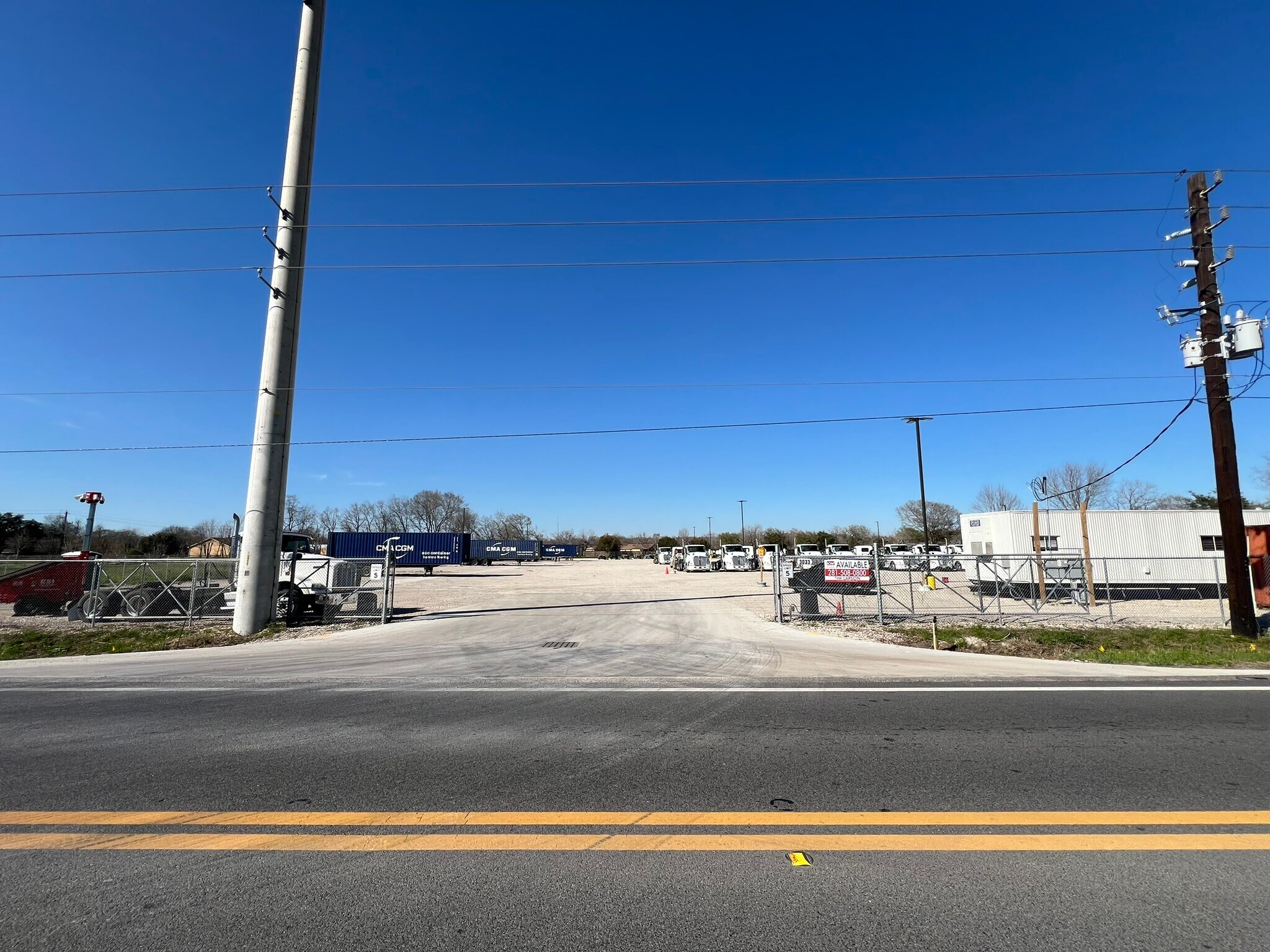 3033 I-10 East Frontage, Baytown, TX à louer Photo de l’immeuble– Image 1 sur 19
