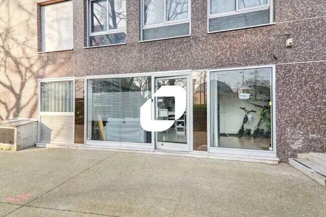 Plus de détails pour Bureau à louer