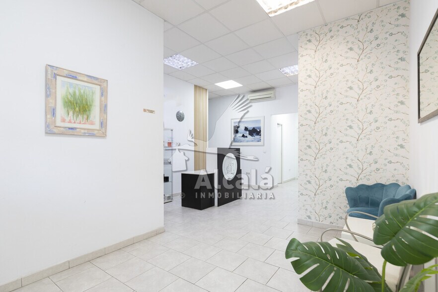 Immeuble residentiel dans Alcalá de Henares, Madrid à vendre - Photo de l’immeuble – Image 2 sur 2