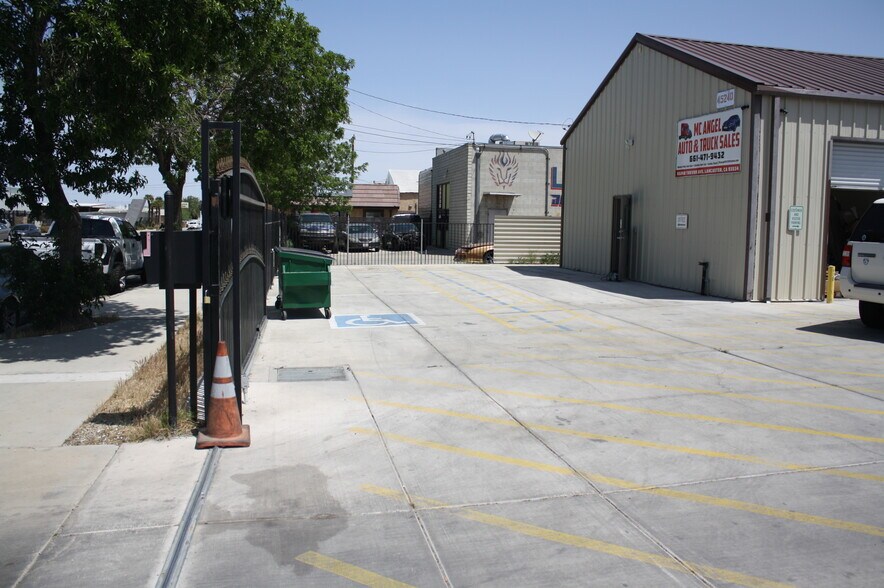 45240 N Trevor Ave, Lancaster, CA à vendre - Photo de l’immeuble – Image 3 sur 18