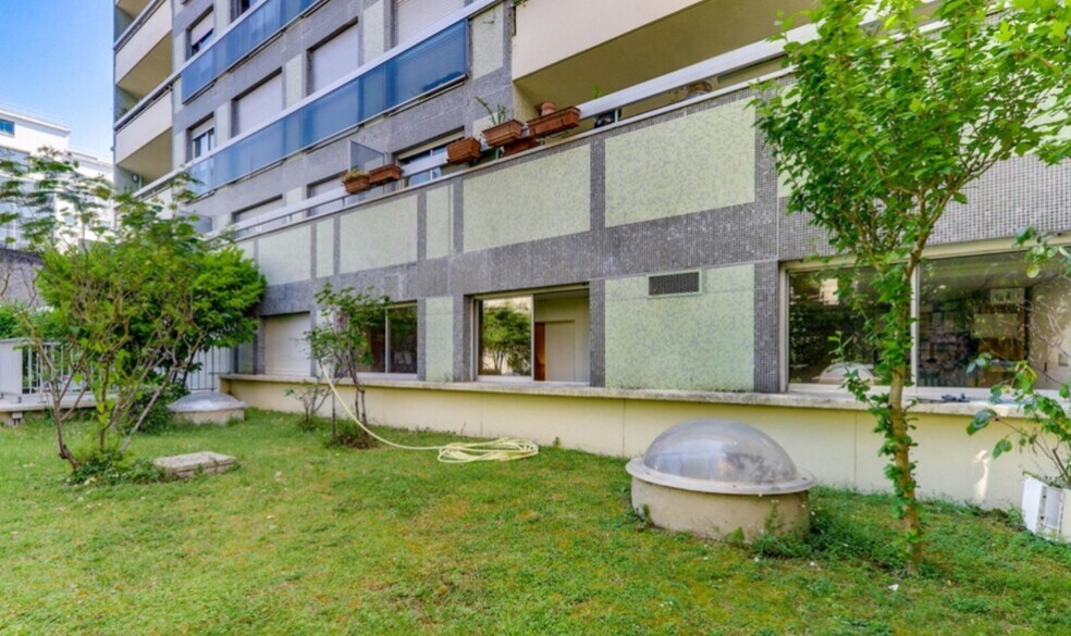 Bureau dans Paris à vendre - Photo de l’immeuble – Image 1 sur 24