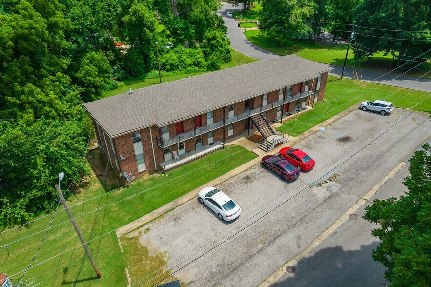 1002 Hillcrest Ave, Dyersburg, TN à vendre - Photo de l’immeuble – Image 2 sur 12