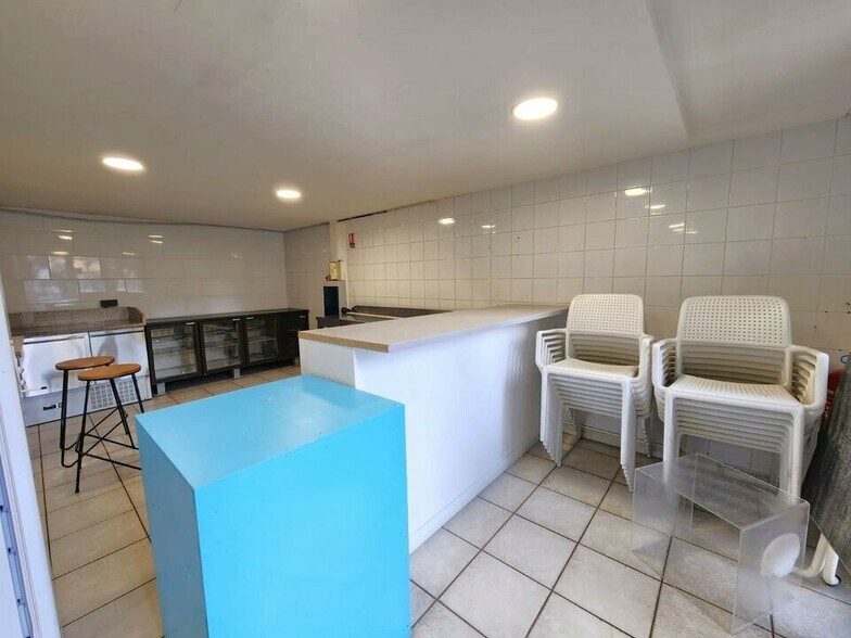 Local commercial dans Frejus à vendre - Photo intérieure – Image 3 sur 9