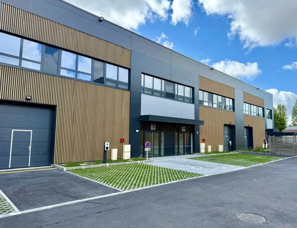 8 Rue Denis Papin, Trappes à louer Photo de l’immeuble– Image 1 sur 11
