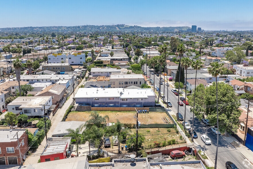 1420 S Cochran Ave, Los Angeles, CA à vendre - Photo de l’immeuble – Image 3 sur 15